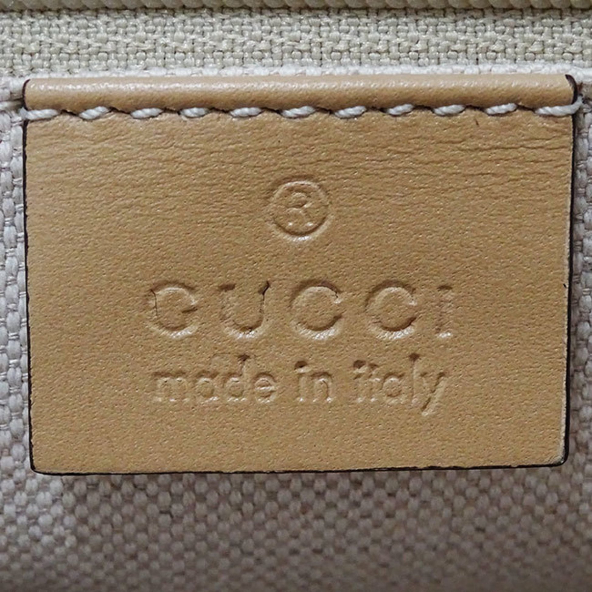 221592902.jpg
