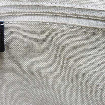 221593057.jpg