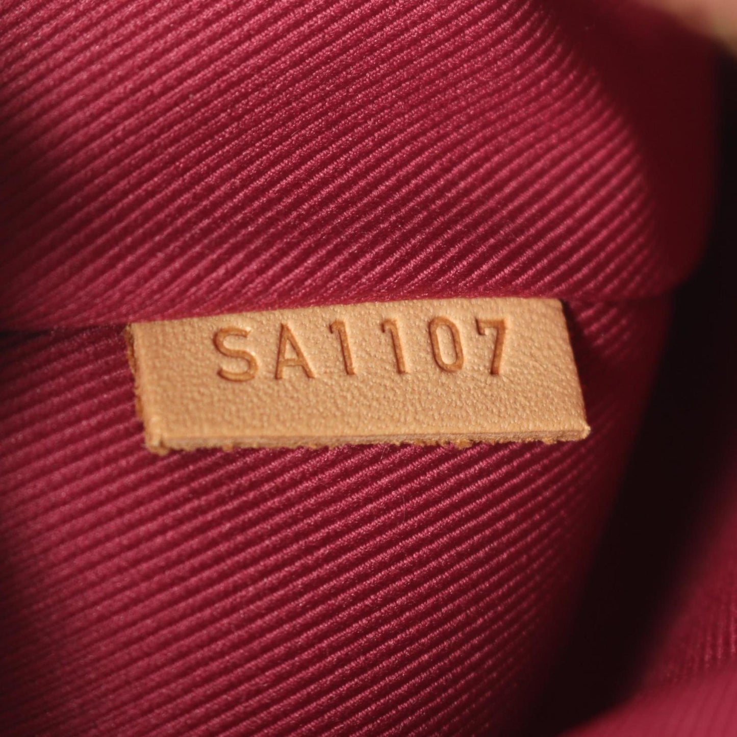 229442240.jpg