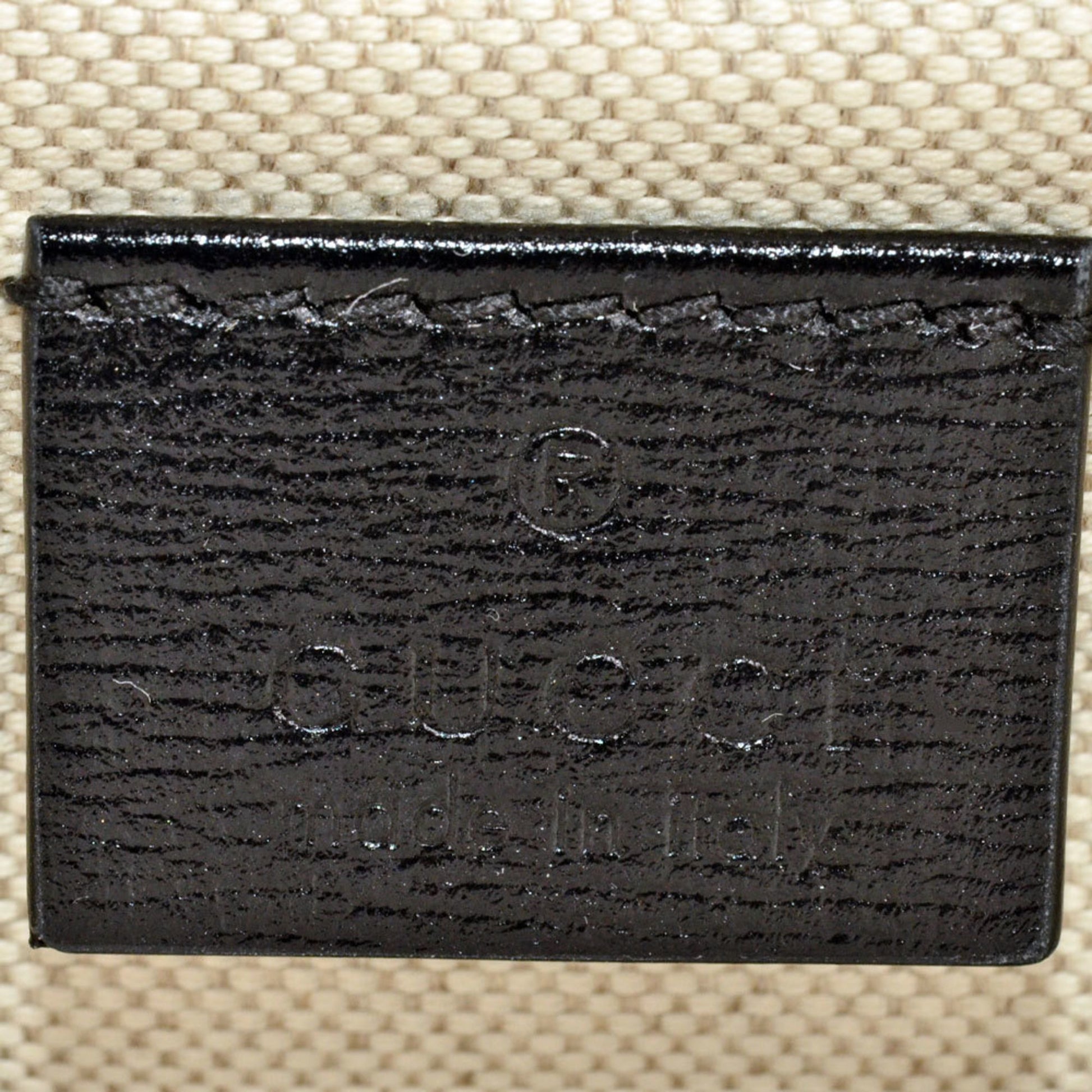 229443701.jpg
