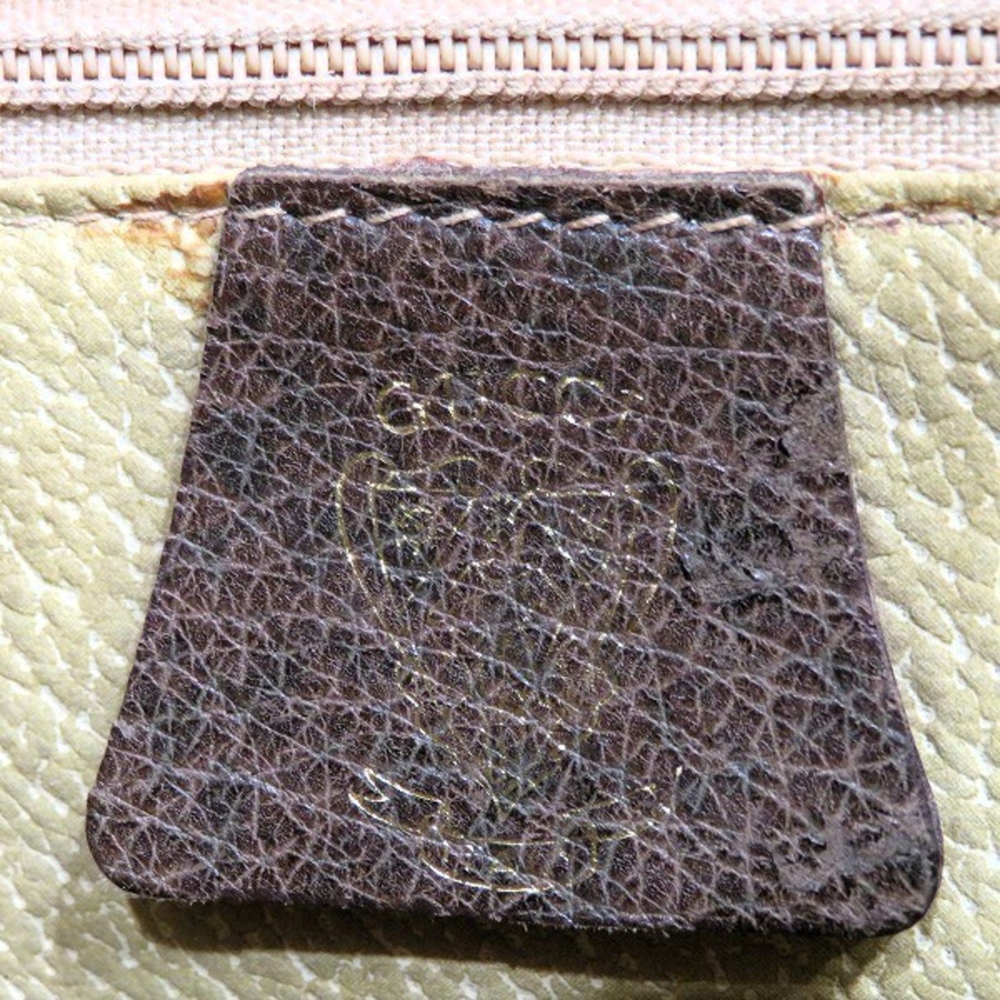 229444630.jpg