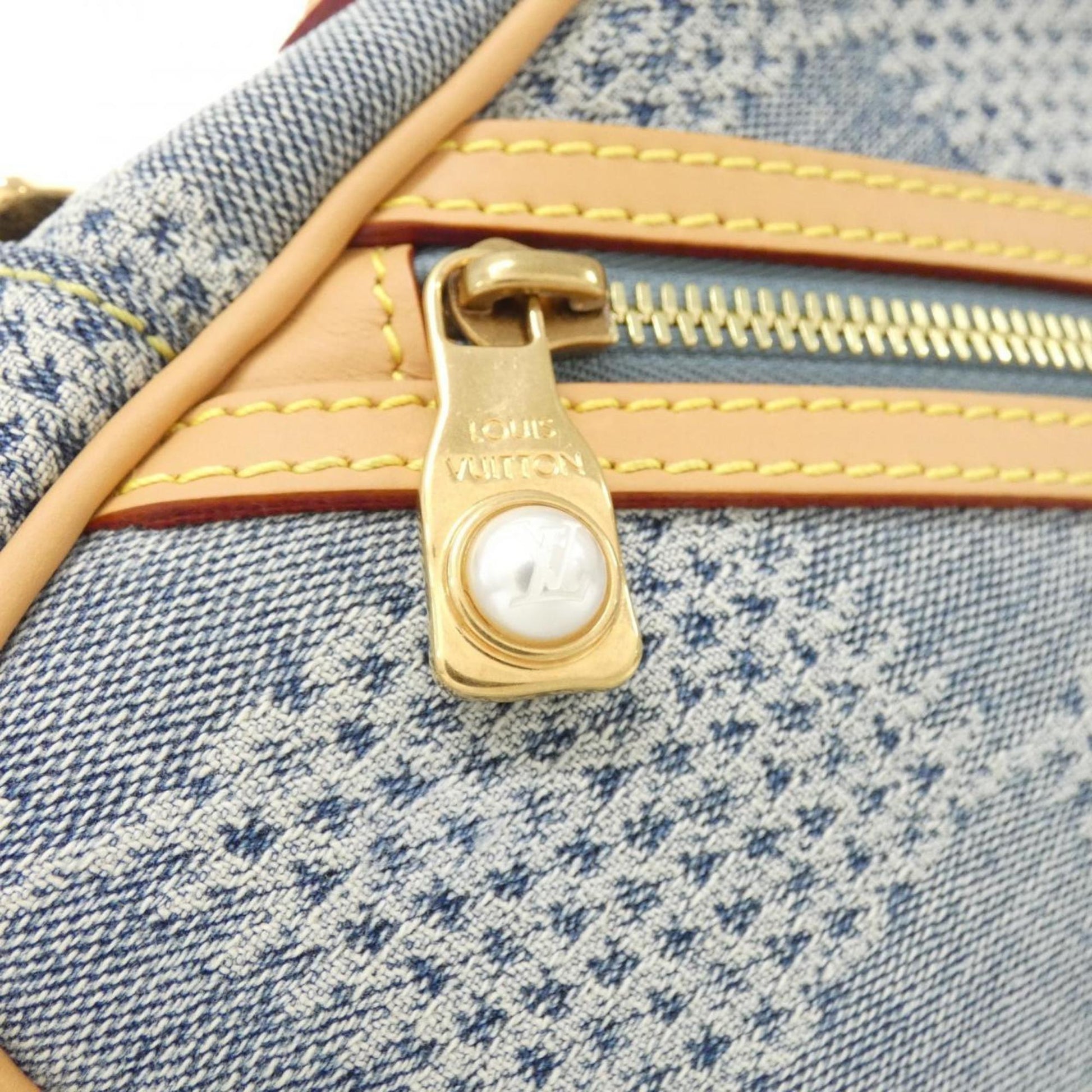 229447520.jpg