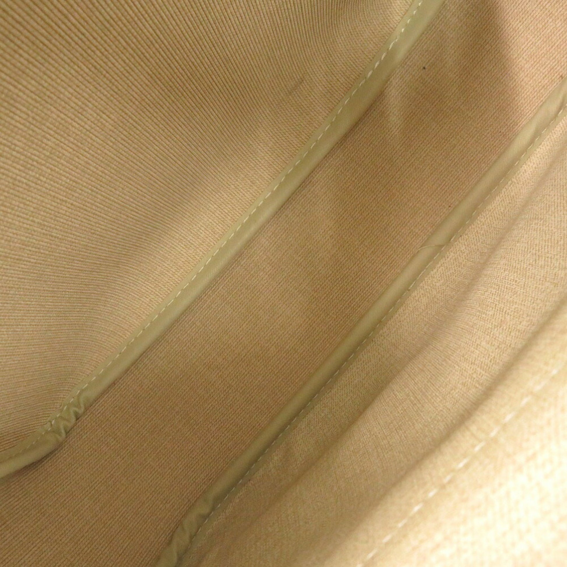 229458168.jpg