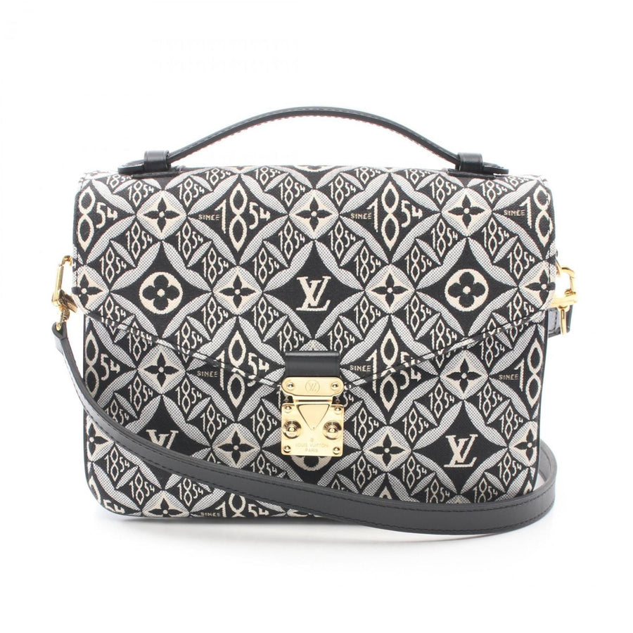 Louis Vuitton Crossbody Bag Monogram Pattern