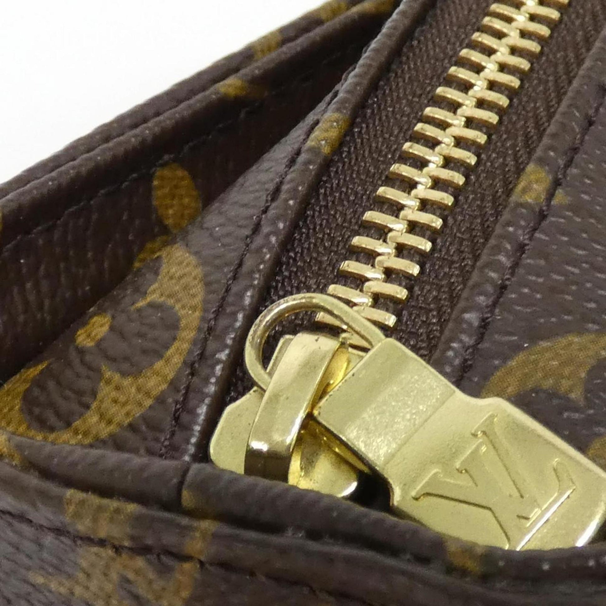 229463358.jpg