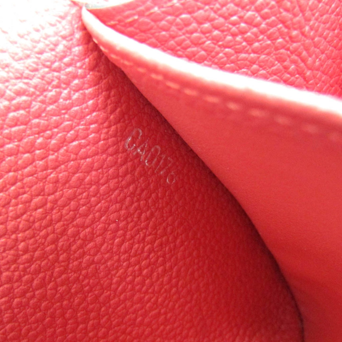 Louis Vuitton Red Leather Portefeuille Sarah