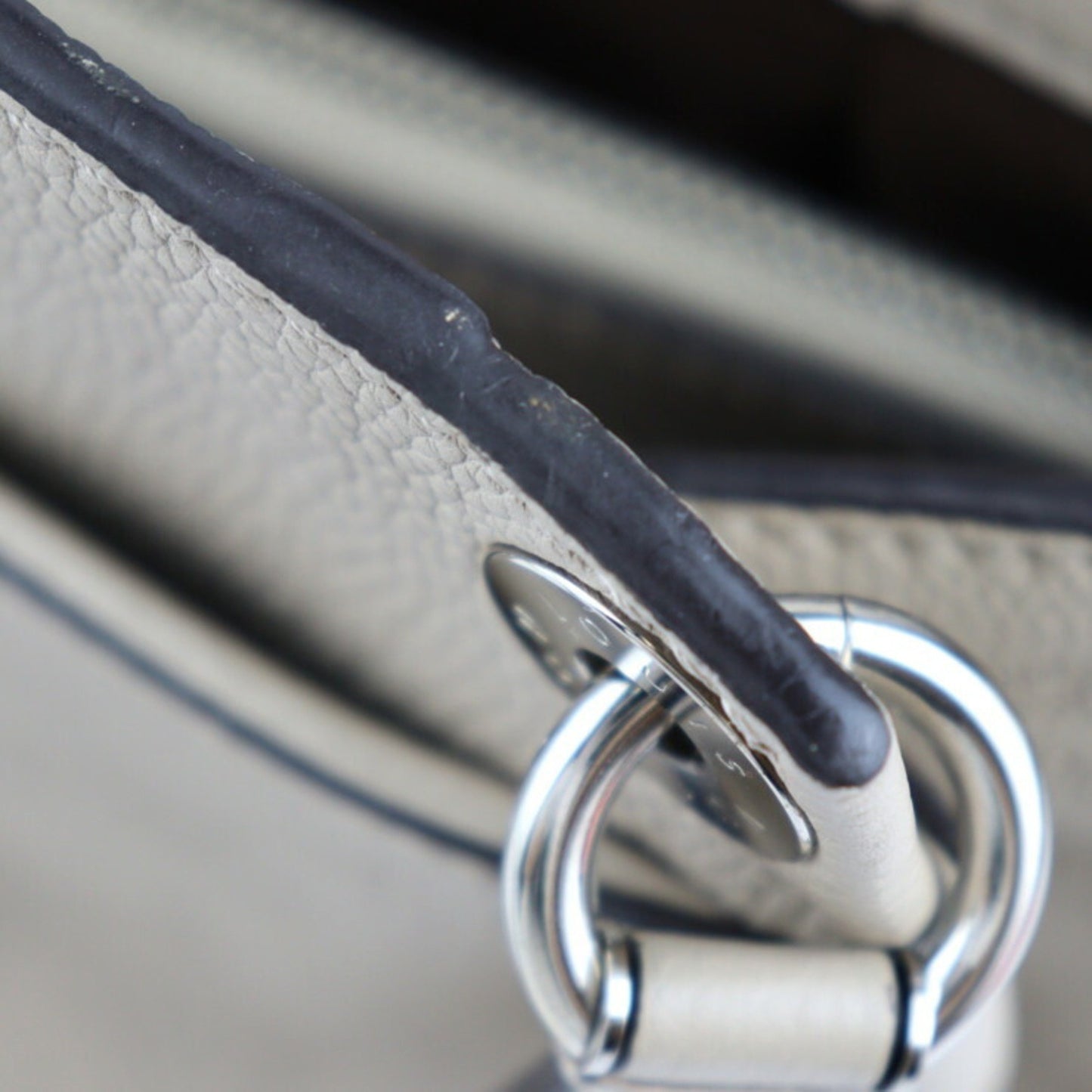 Louis Vuitton Gray Leather Mahina