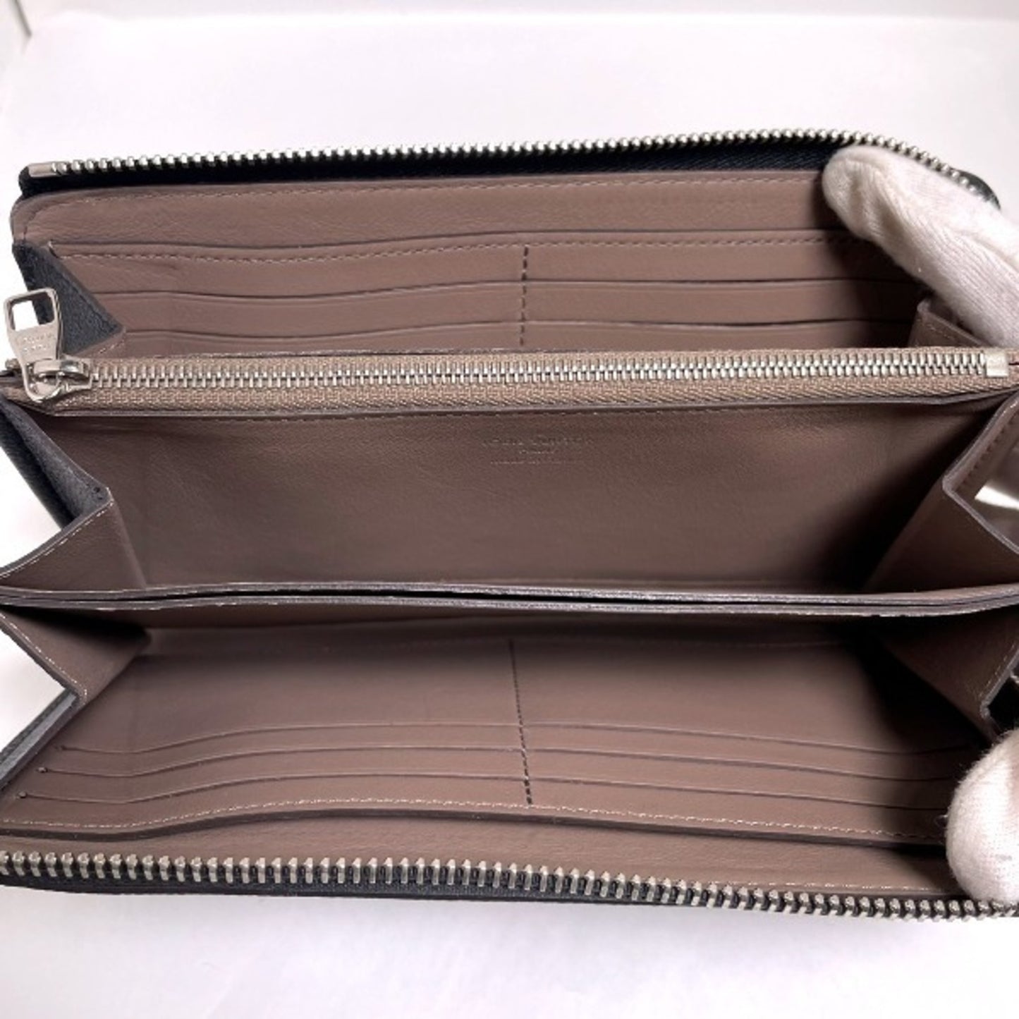 Louis Vuitton Black Leather Comete