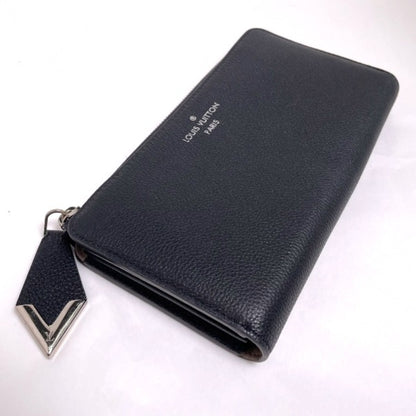 Louis Vuitton Black Leather Comete
