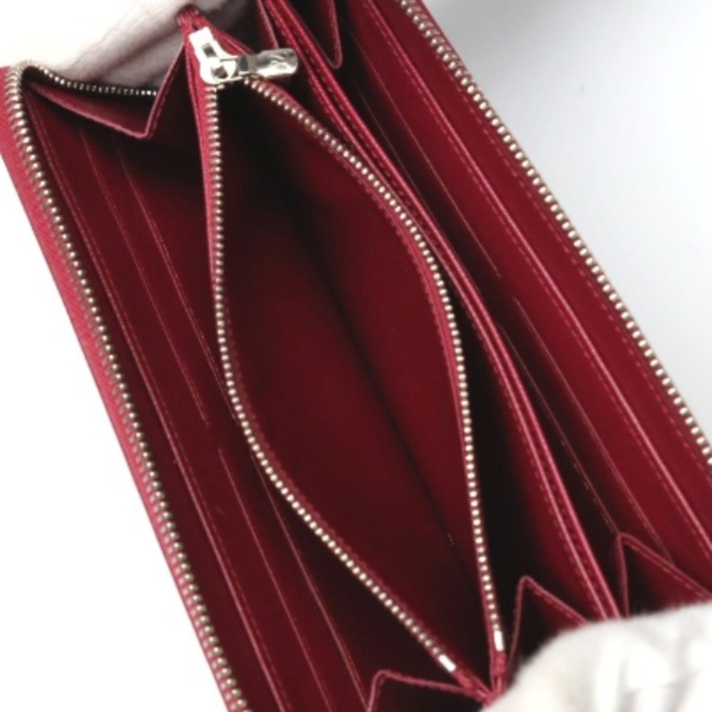 Louis Vuitton Red Leather Portefeuille Zippy