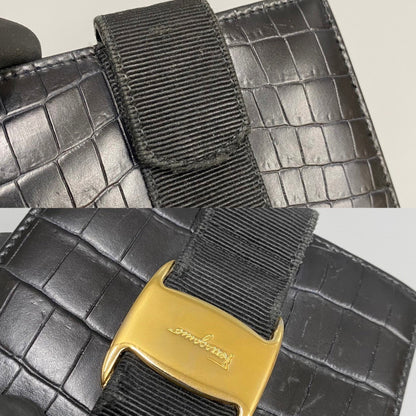 Salvatore Ferragamo Black Leather Vara