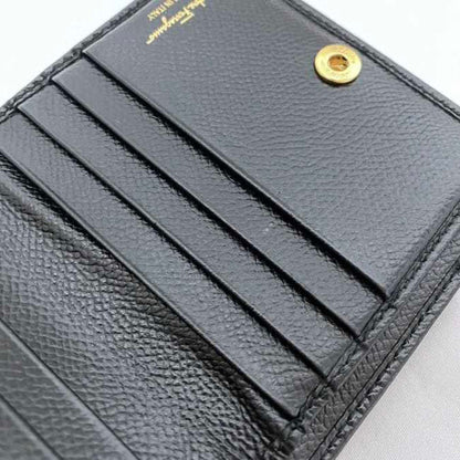 Salvatore Ferragamo Black Leather Vara