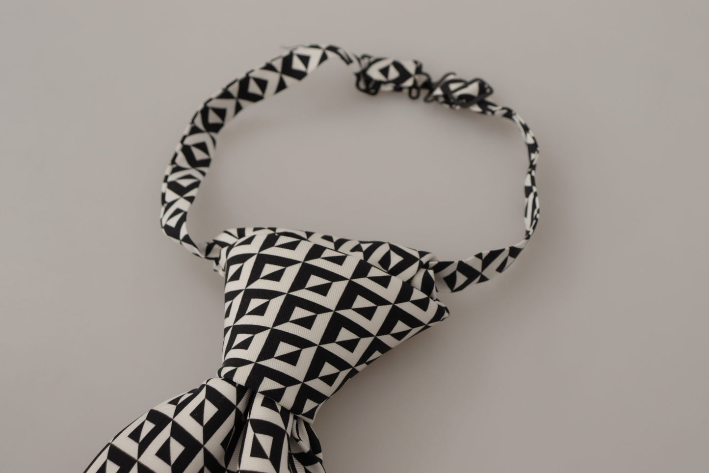 Dolce & Gabbana Elegant Silk Black Tie For The Dapper Gentleman