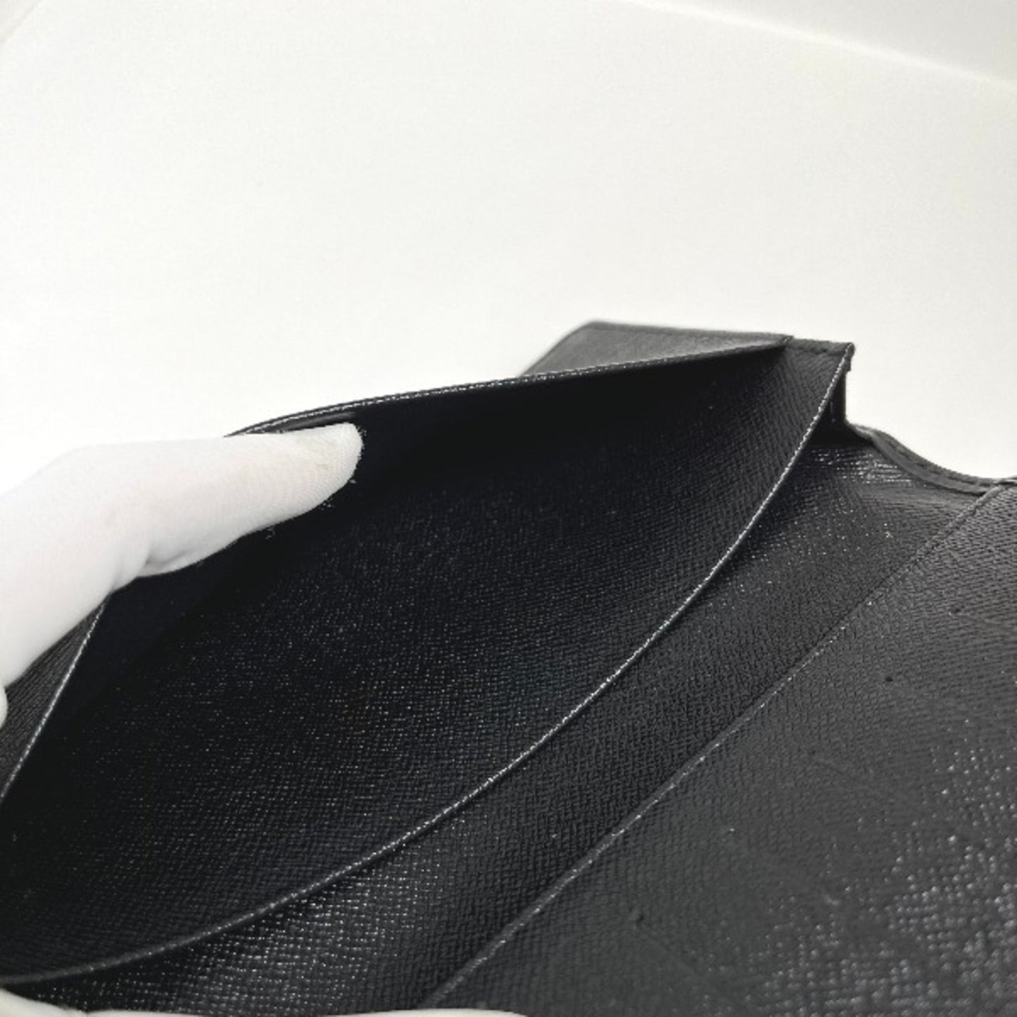 Louis Vuitton Black Leather Brazza