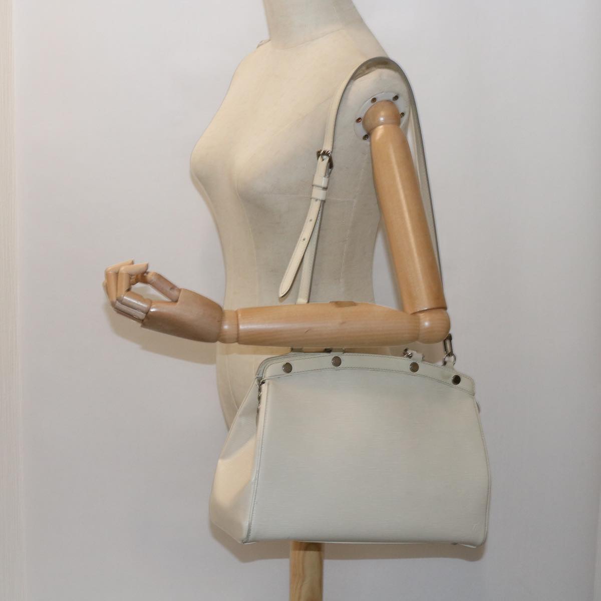 Louis Vuitton White Leather Blair