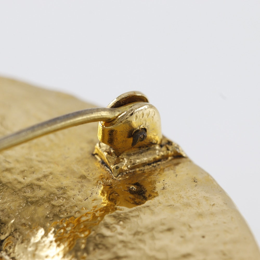 Chanel Gold Gold Plated Broche