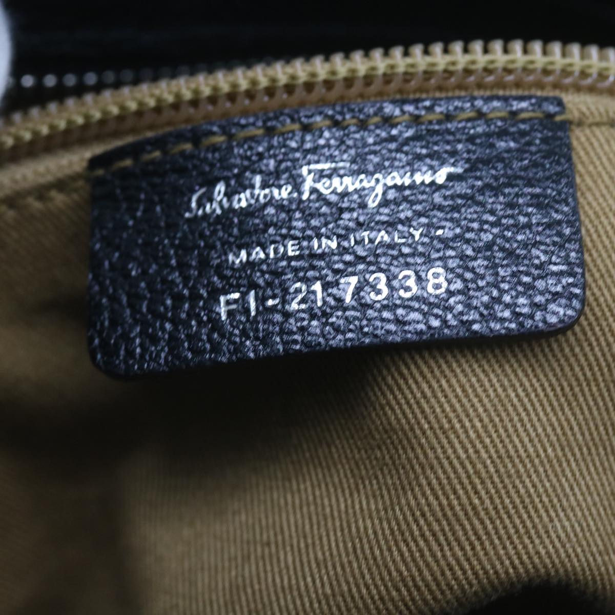 Salvatore Ferragamo Black Leather Gancio