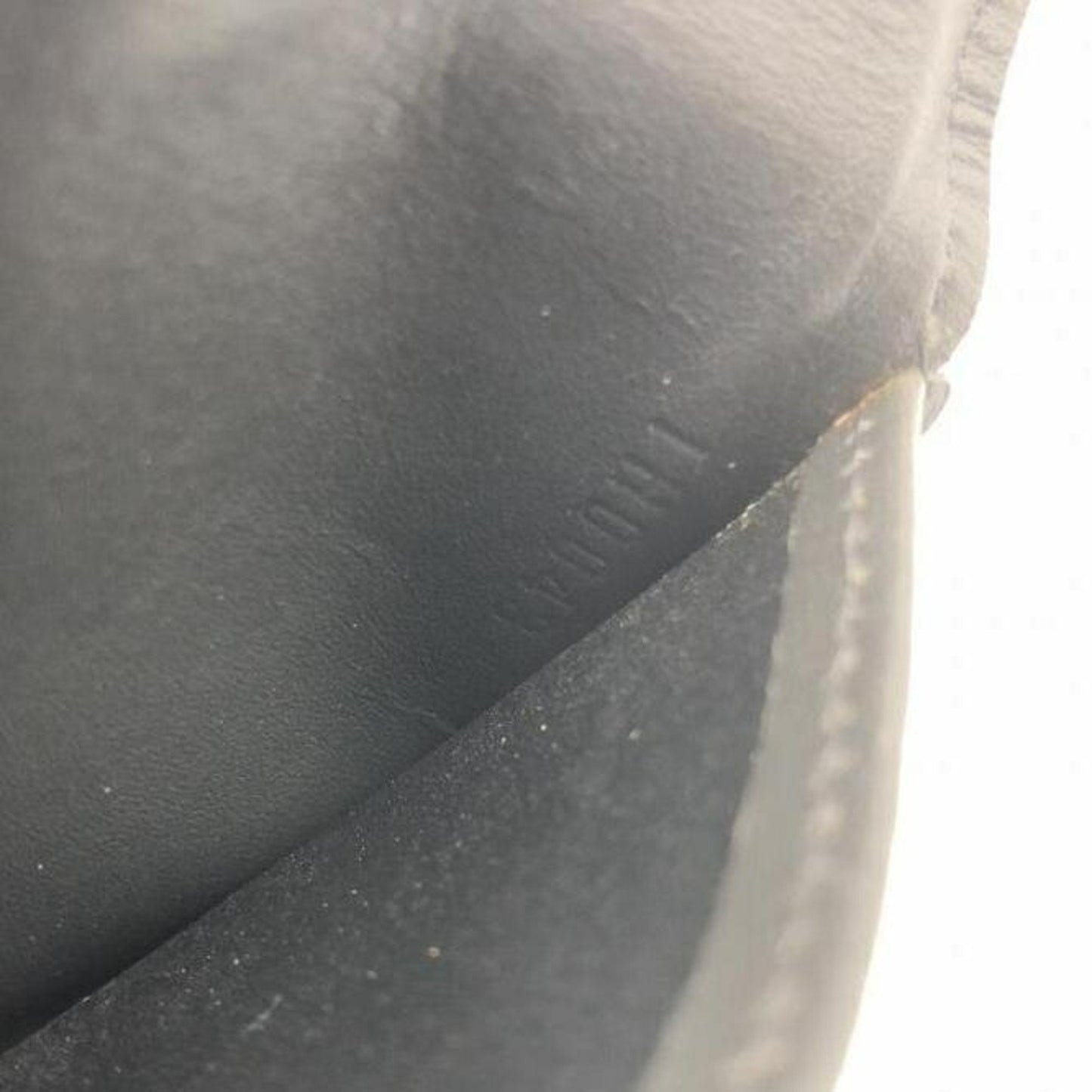 Louis Vuitton Gray Leather Trésor