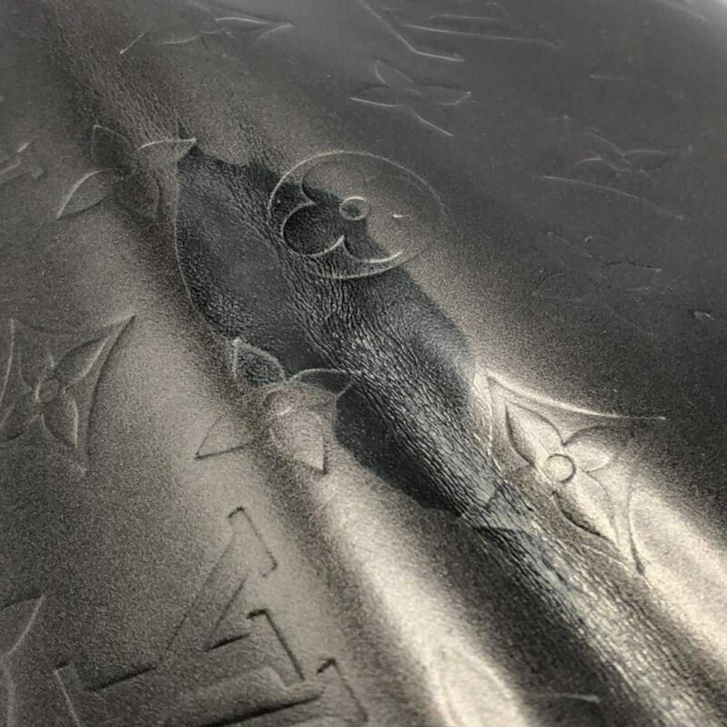 Louis Vuitton Gray Leather Trésor