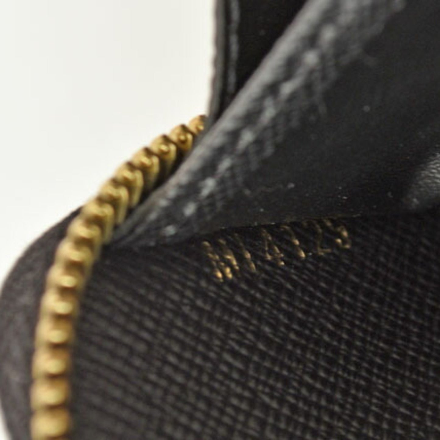 Louis Vuitton Brown Canvas Zippy