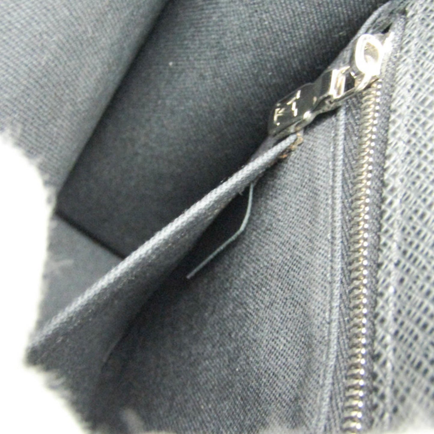 Louis Vuitton Black Leather Veraiya