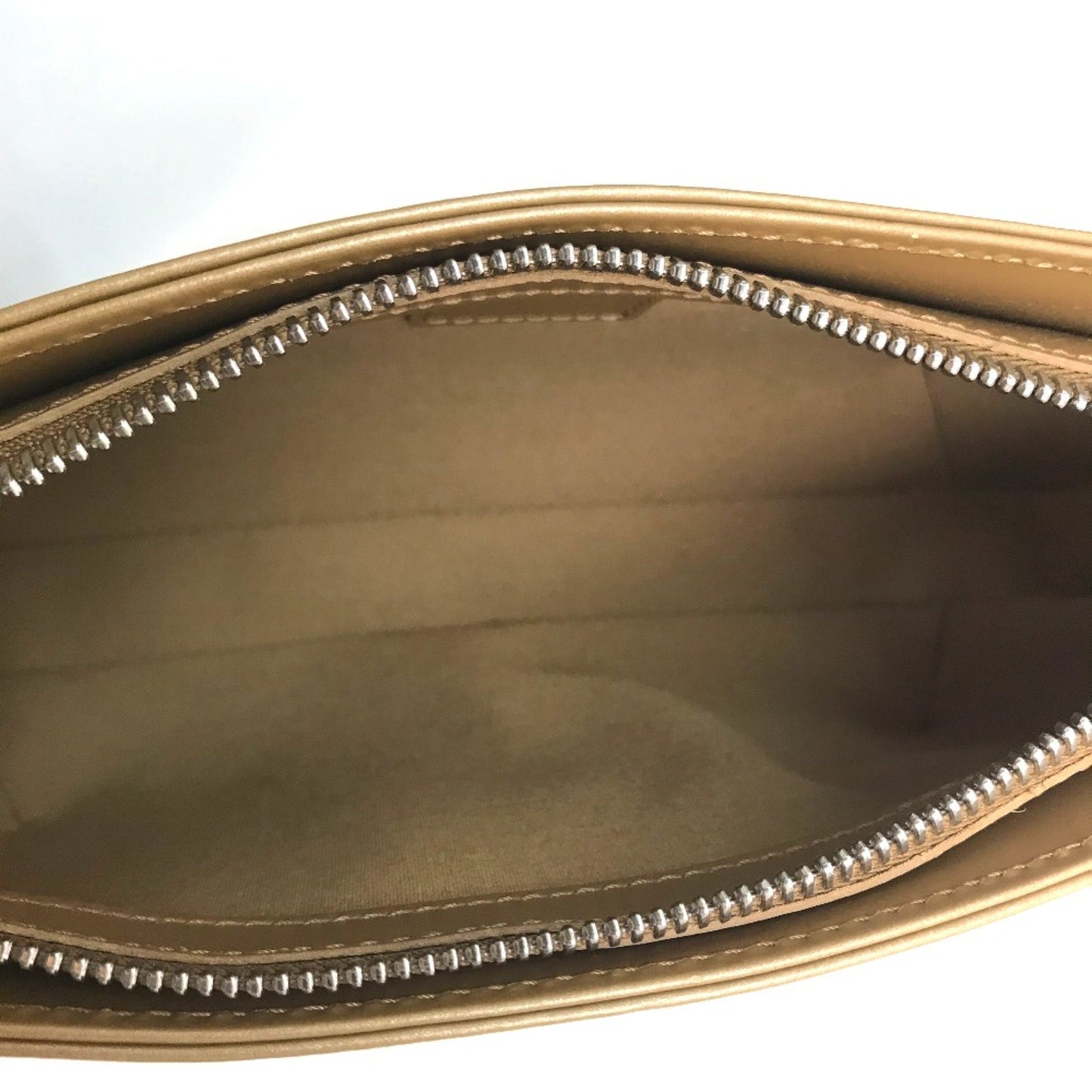 Louis Vuitton Gold Leather Fowler