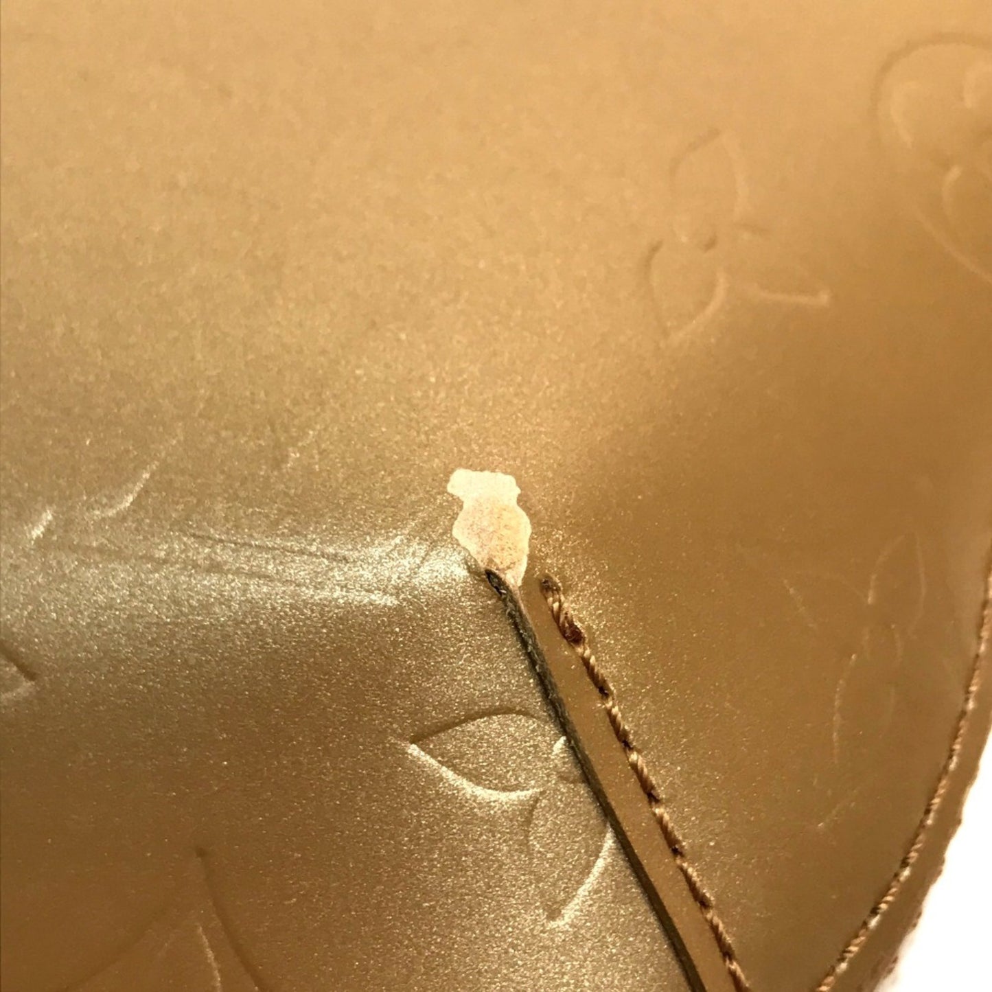 Louis Vuitton Gold Leather Fowler