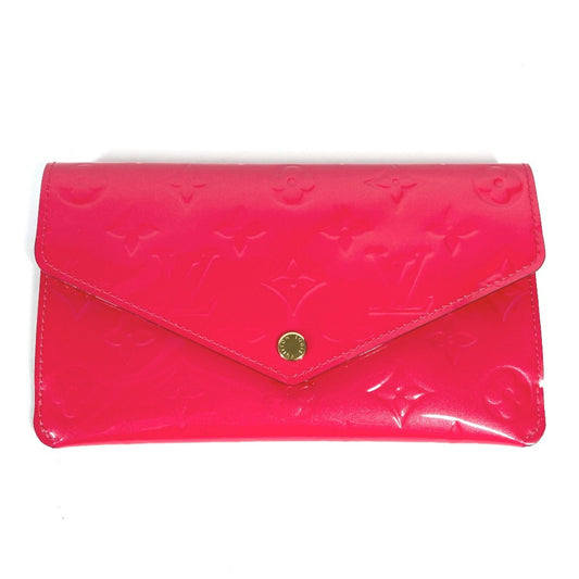 Louis Vuitton Red Patent Leather Jeanne