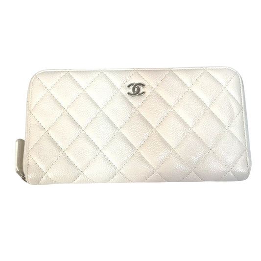 Chanel White Leather Matelassé