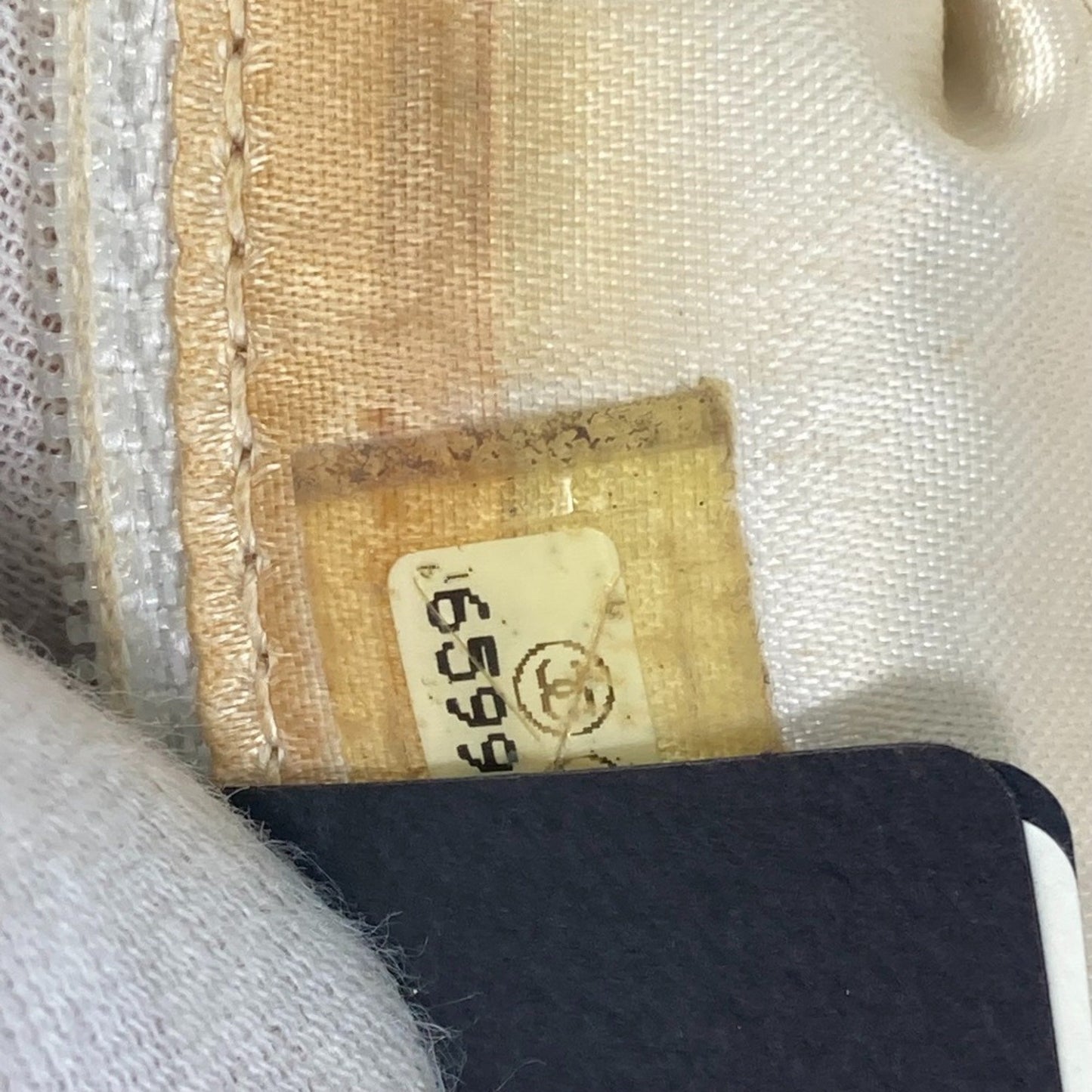 Chanel White Leather Logo Cc