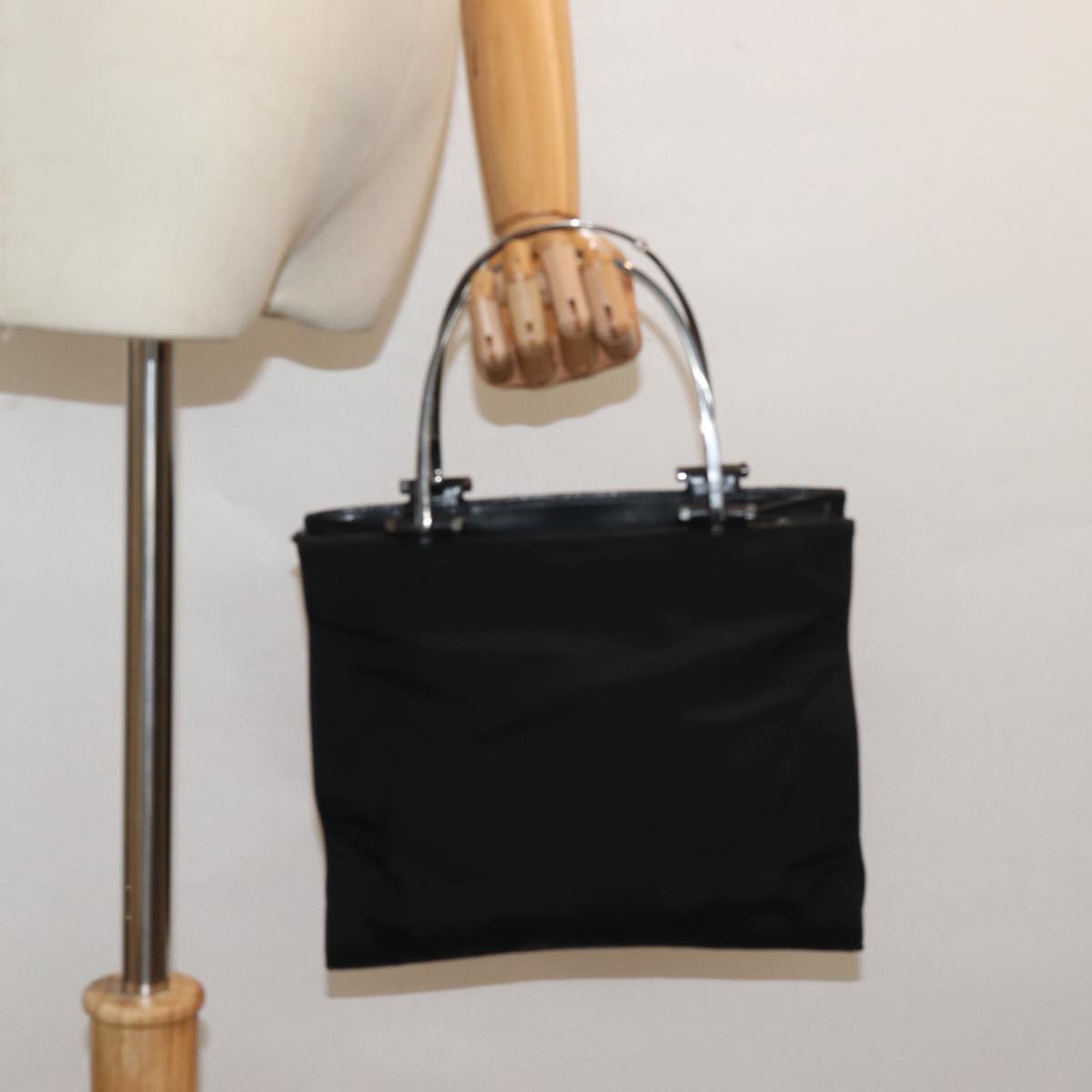Gucci Black Synthetic Handbag
