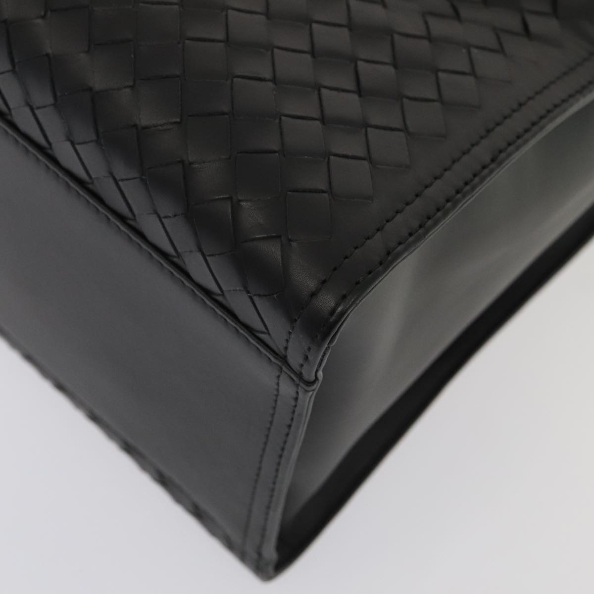 Bottega Veneta Black Leather Intrecciato