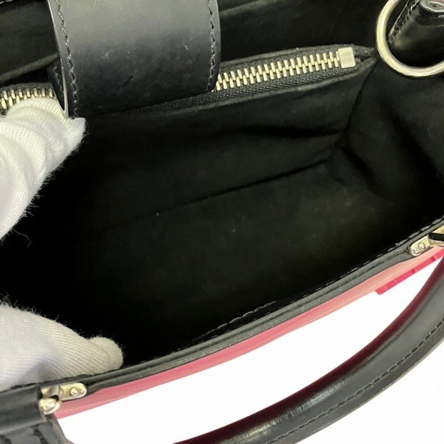 Louis Vuitton Pink Leather Kleber
