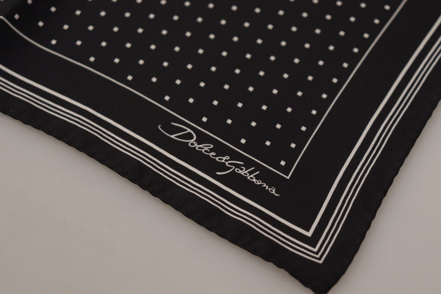 Dolce & Gabbana Elegant Black Silk Polka Dot Men'S Scarf