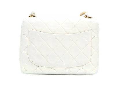 Chanel White Leather Timeless/classique