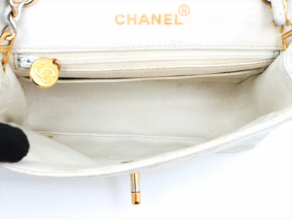 Chanel White Leather Timeless/classique