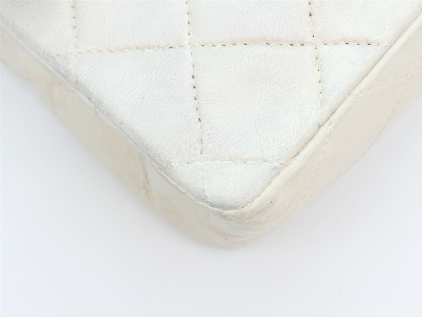 Chanel White Leather Timeless/classique
