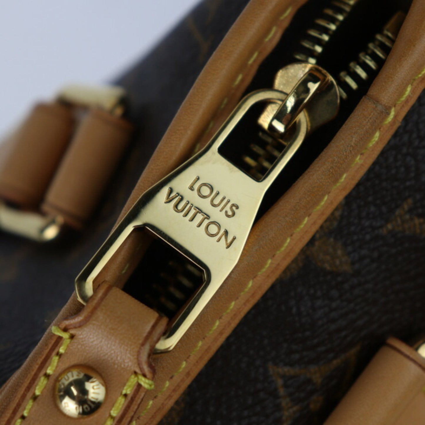 Louis Vuitton Brown Canvas Estrela