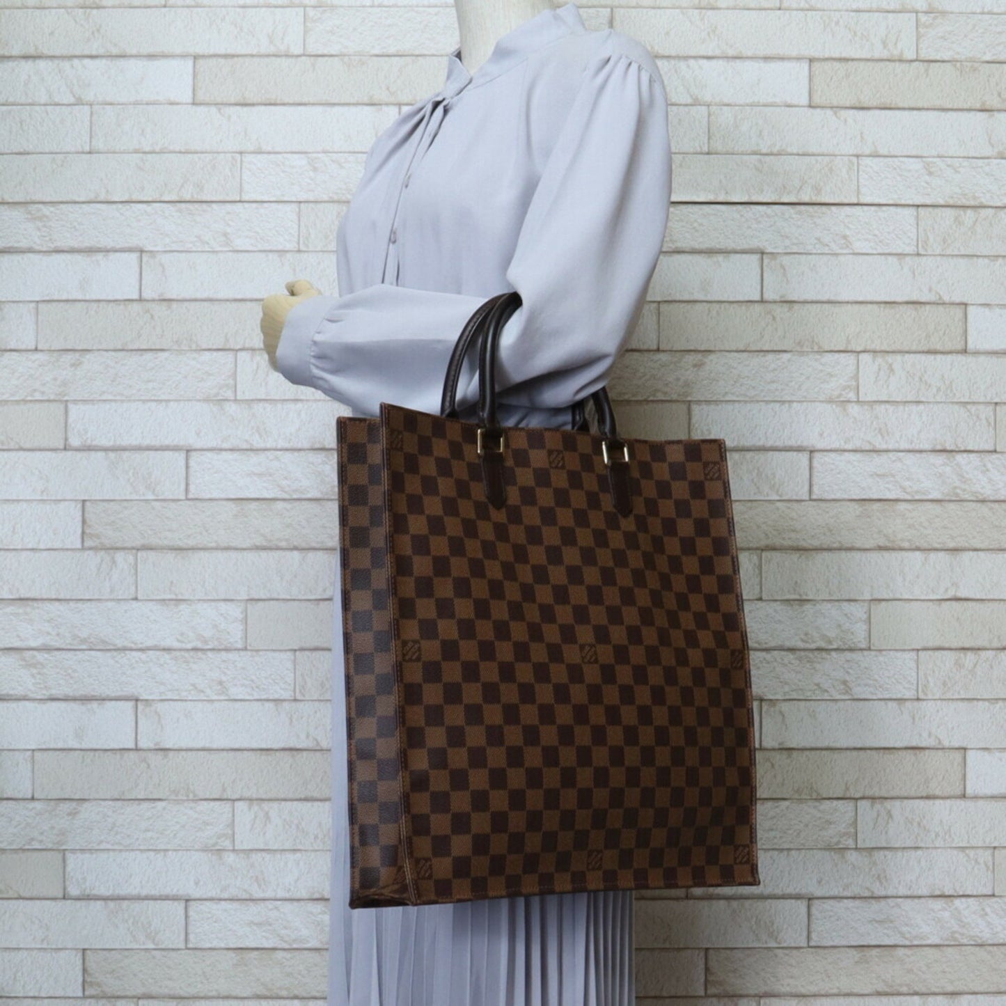 Louis Vuitton Brown Canvas Sac Plat