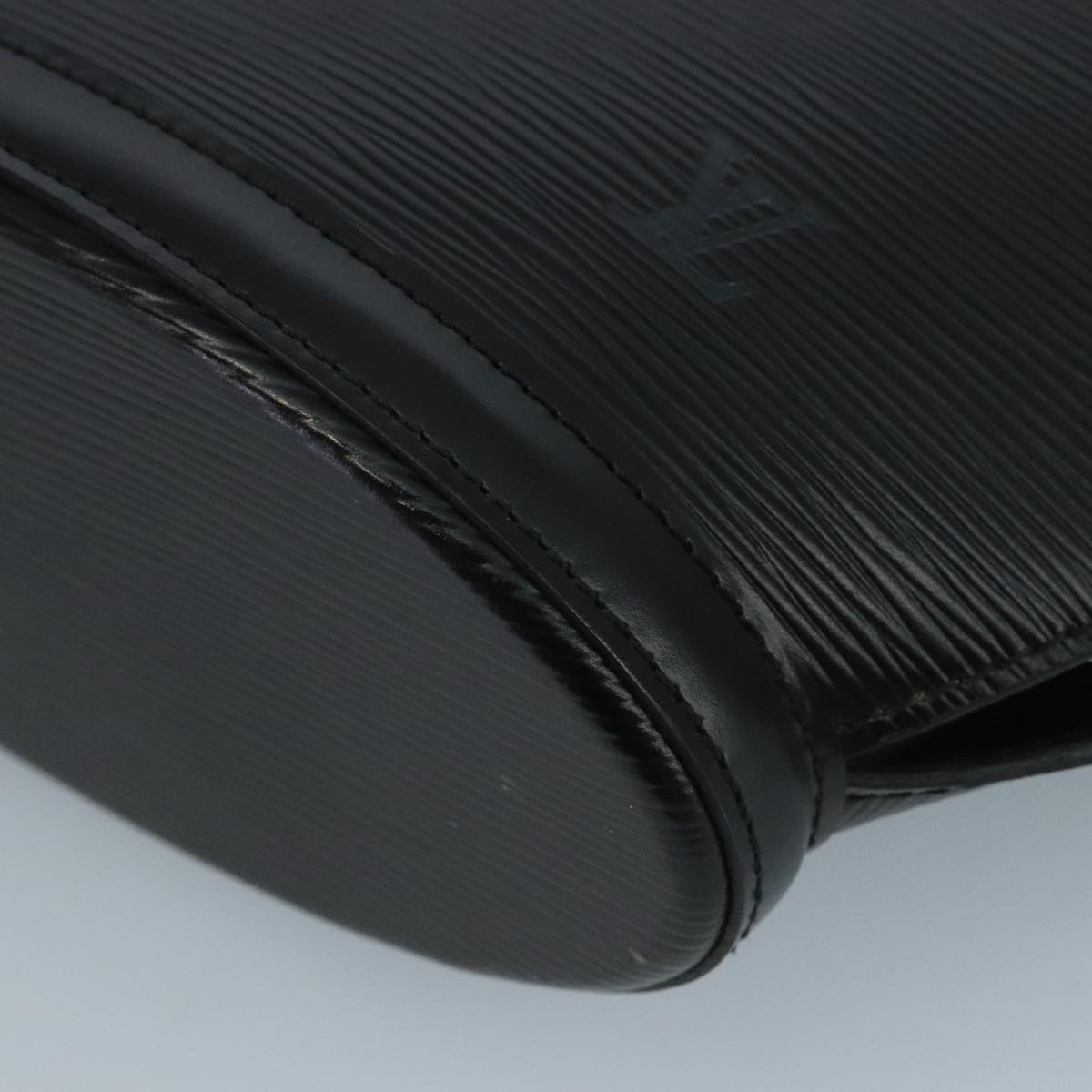 Louis Vuitton Black Leather Saint Jacques