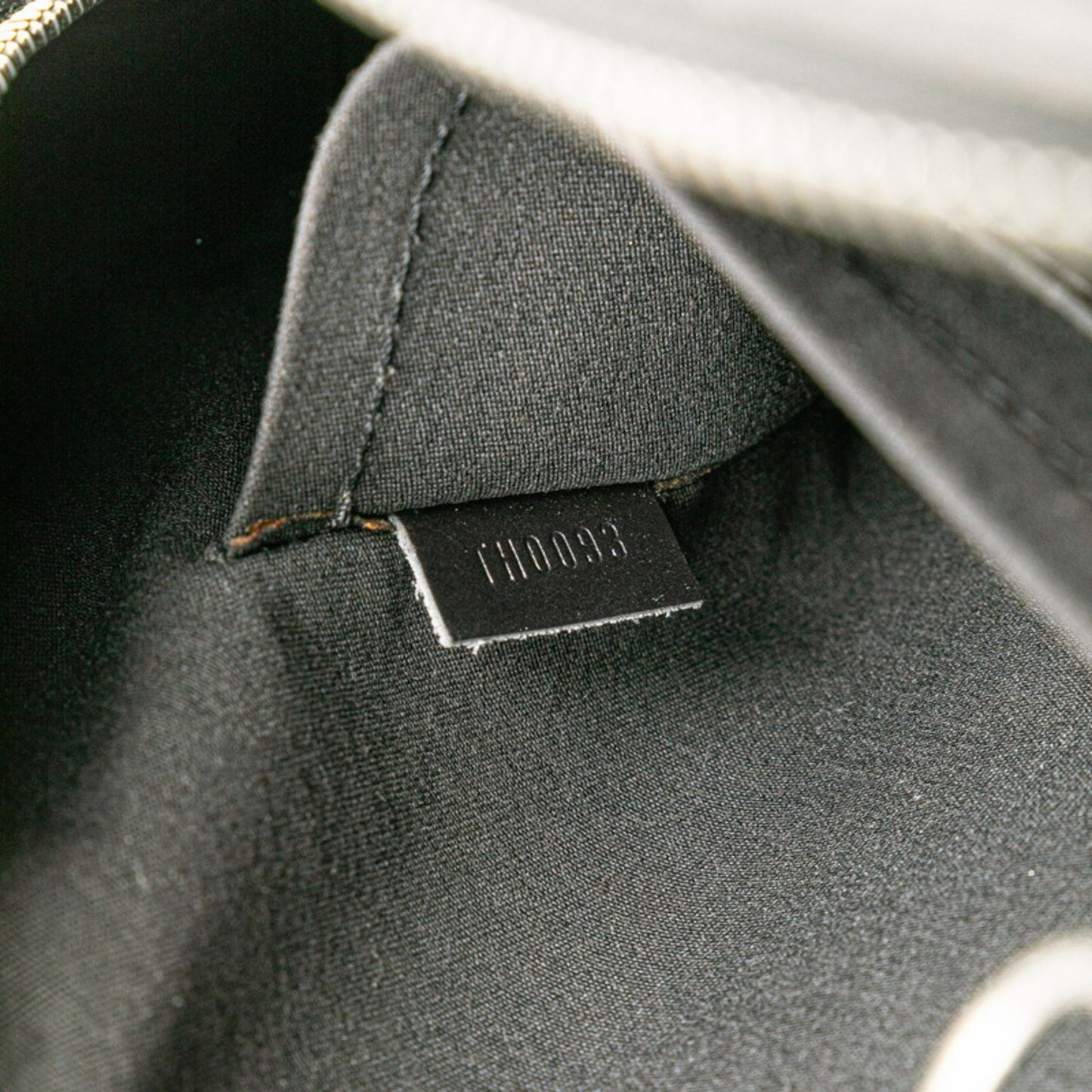 Louis Vuitton Black Leather Shelton