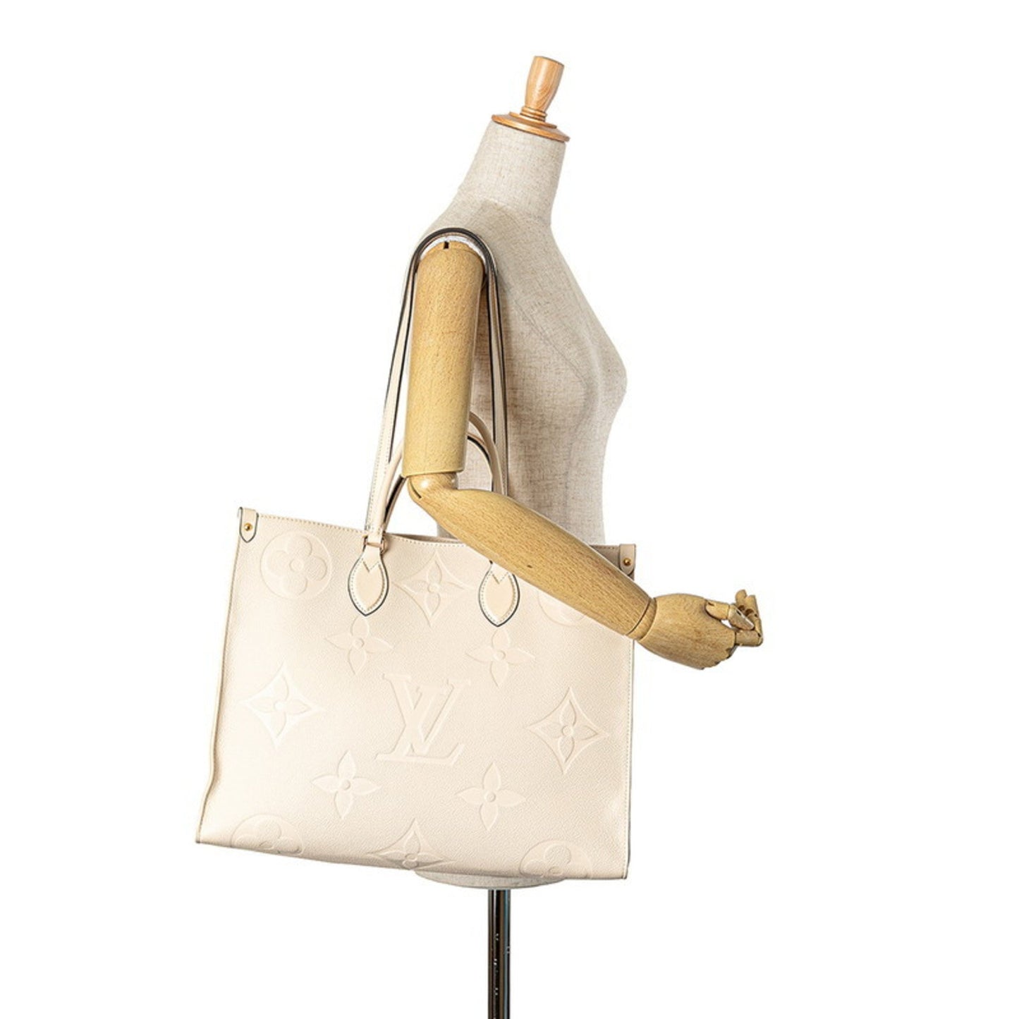 Louis Vuitton White Leather Onthego Gm