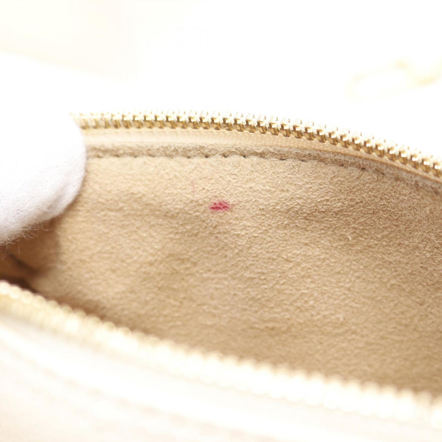 Louis Vuitton White Leather Handbag