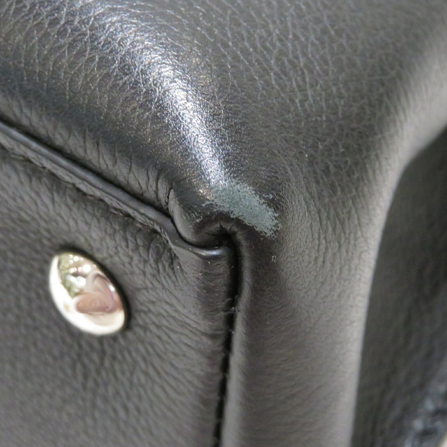 Louis Vuitton Black Leather Lockme Ever Mm