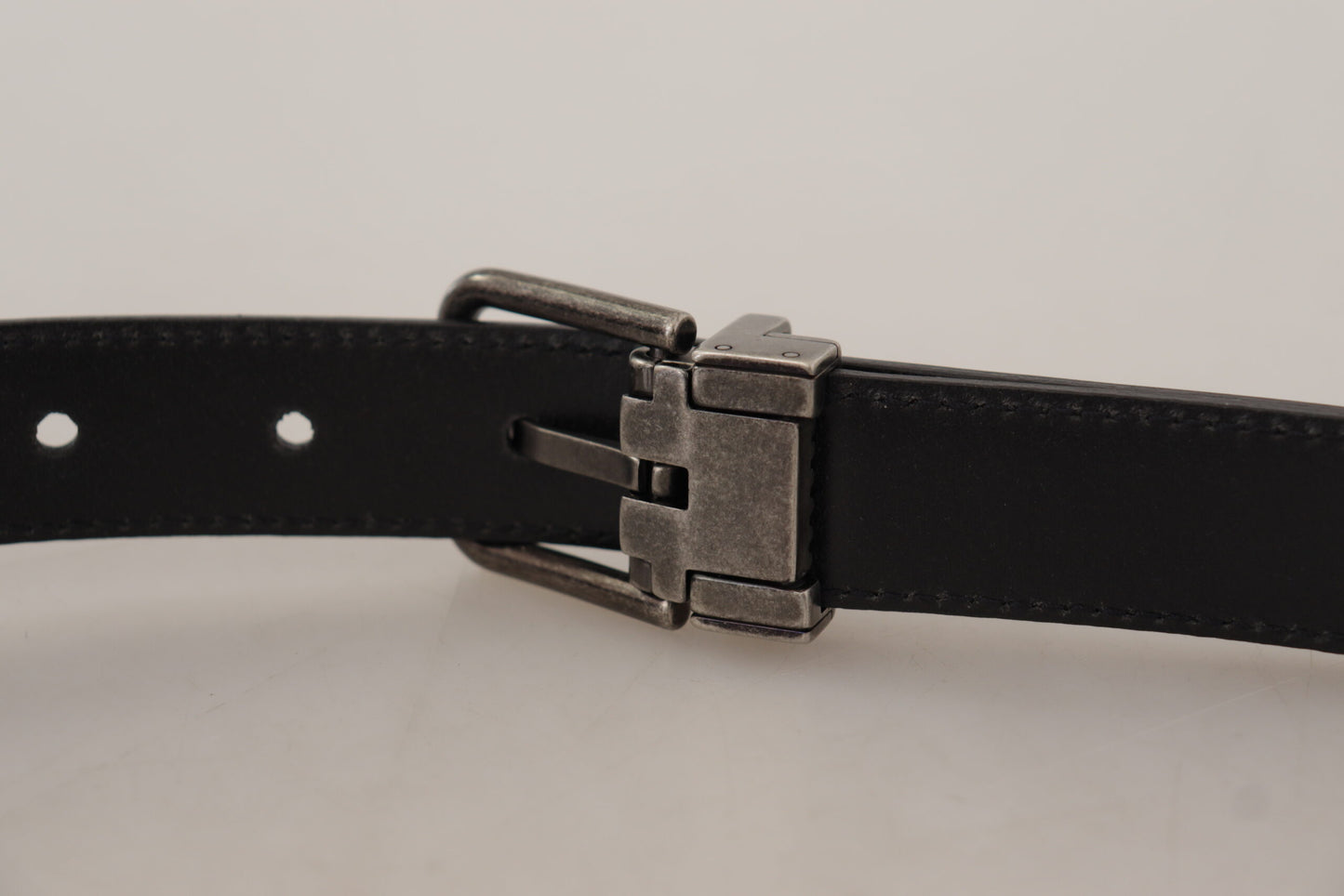 Dolce & Gabbana Elegant Black Leather Belt With Metal Buckle