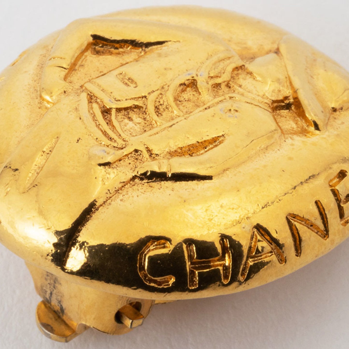 Chanel Gold Metal Earring