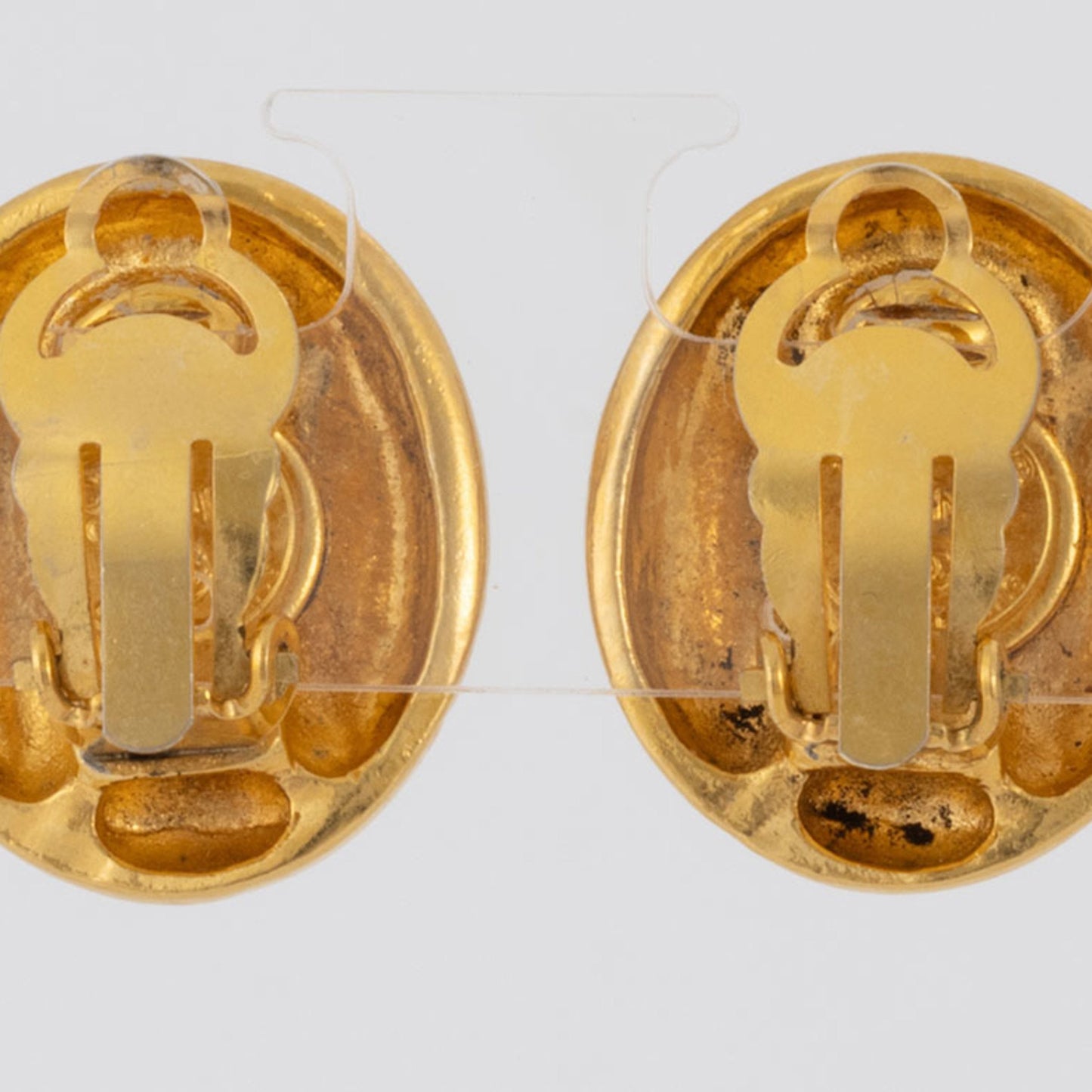 Chanel Gold Metal Earring