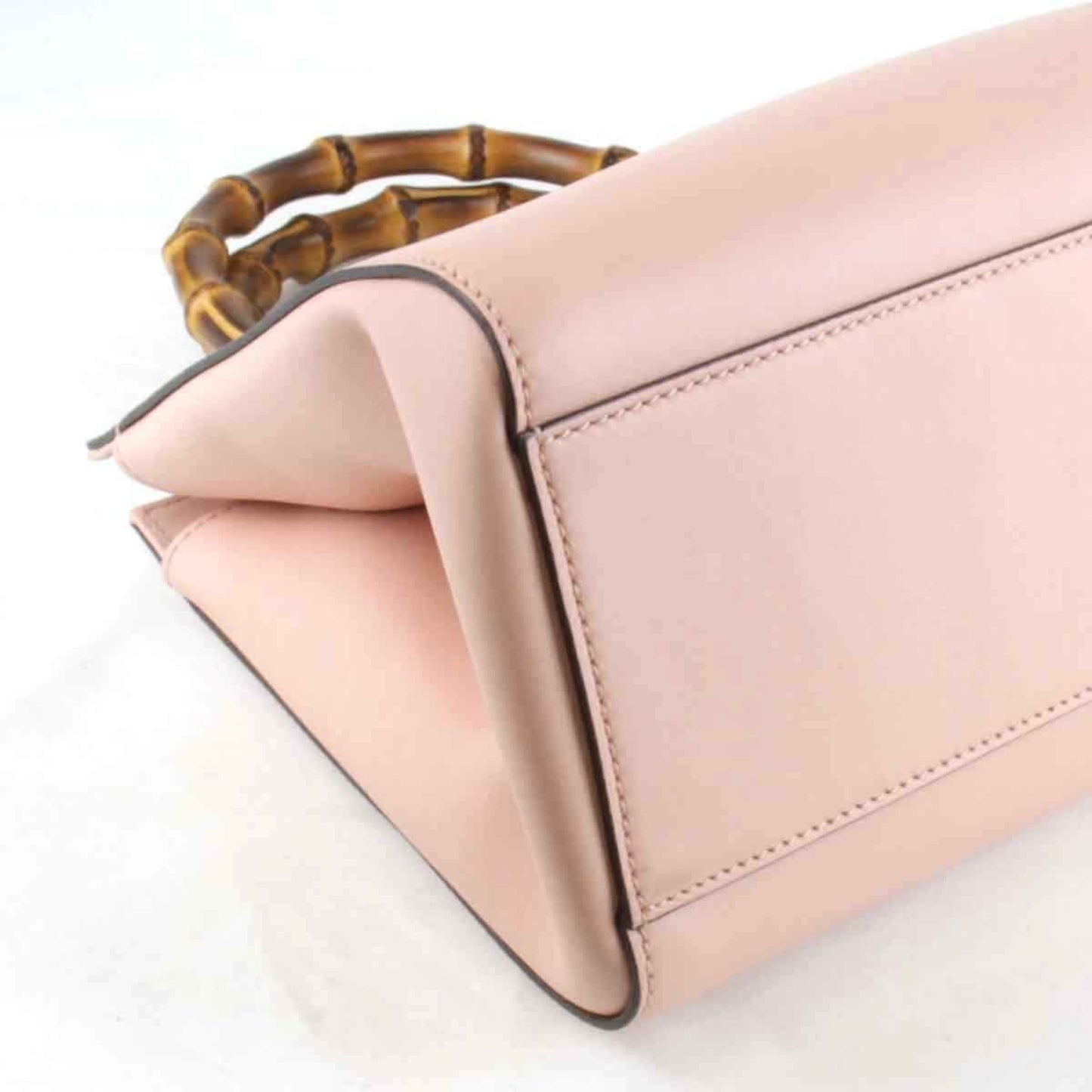 Gucci Pink Leather Nymphaea