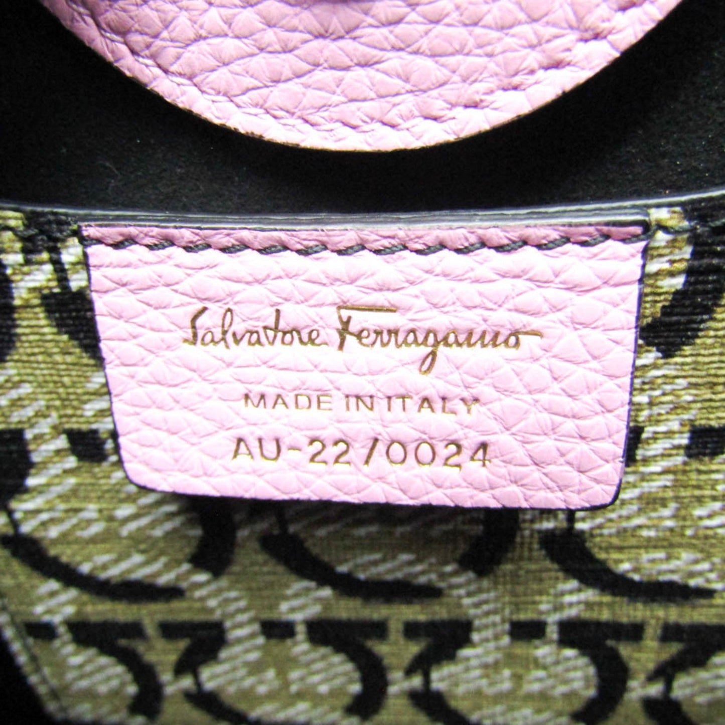 Salvatore Ferragamo Pink Leather Gancini