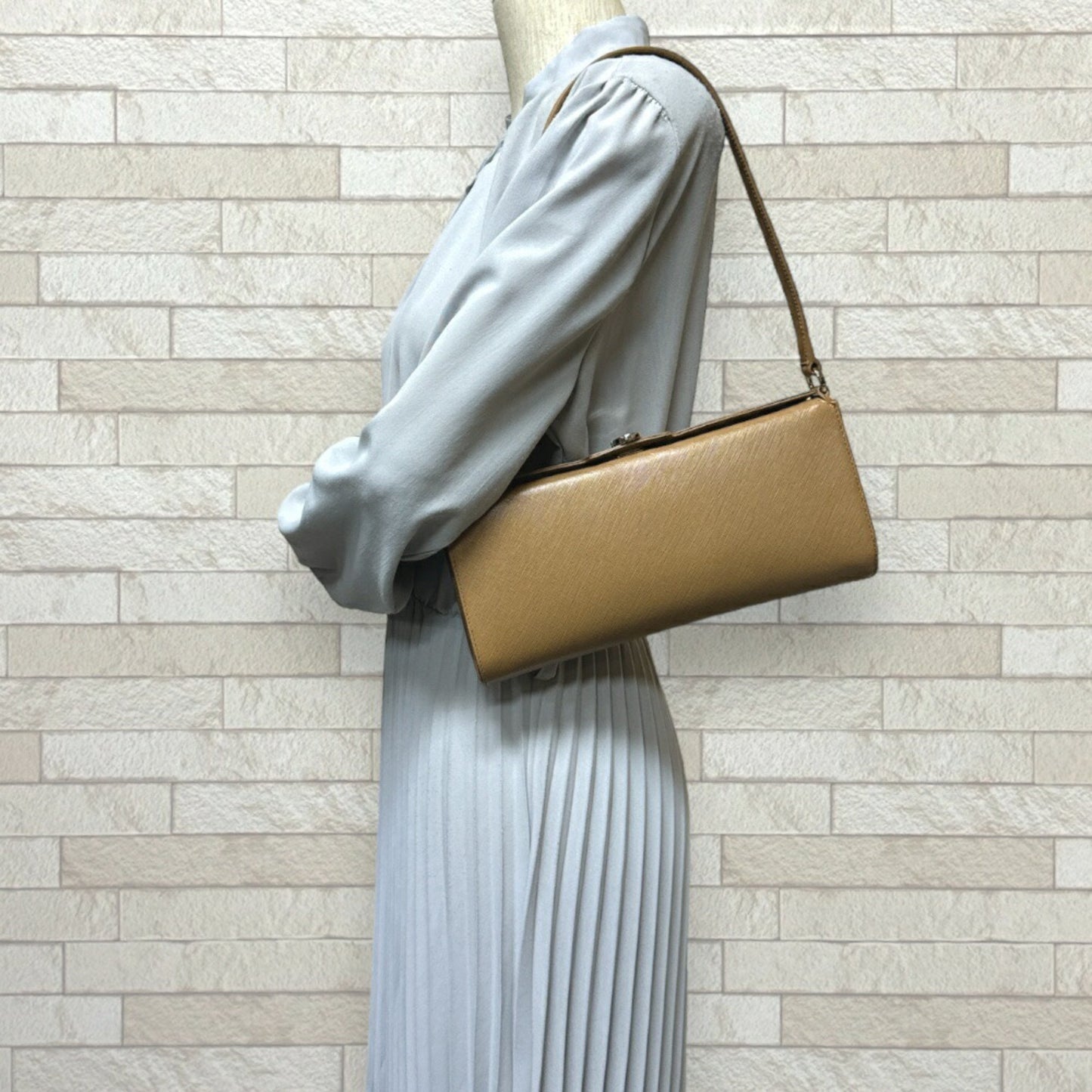 Salvatore Ferragamo Brown Leather Gancini